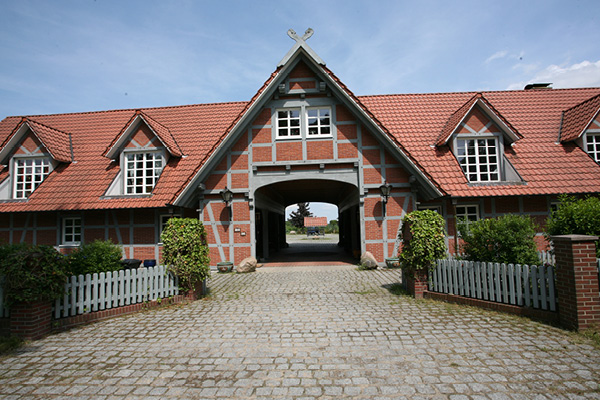 Fachwerkhaus_von_Elling_Reitanlage-4
